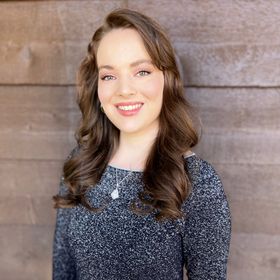Sophia F. - Business Coach